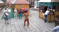 Yaşlı Kadınlardan Rus Dansları