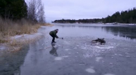 Donmuş Göle Düşen Geyiği Kurtaran Güzel İnsanlar