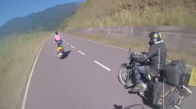 Motorlulardan Selam Alan Kızların Komik Kazası